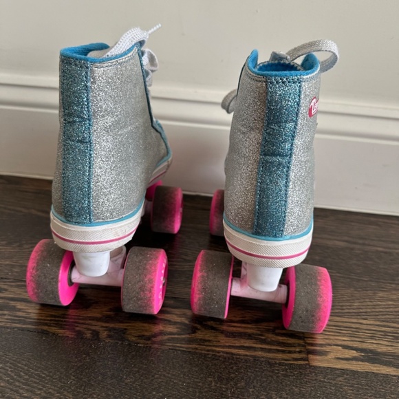 CHICAGO SKATES CRS120 Girls Junior Glitter Light Up Quad Roller Skate Size 1 - Picture 6 of 12